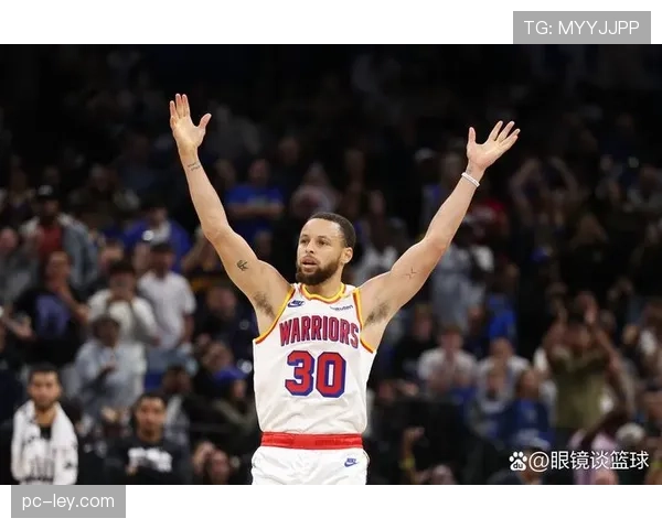 第三节爆发:库里单节命中5记三分,勇士逆转比分